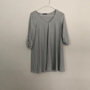White striped mid sleeve tshirt dress